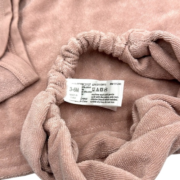 Barefoot Dreams CozyTerry Onesie Baby Bundle Size 3-6M - Picture 10 of 16